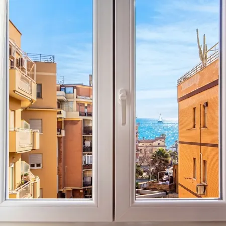 Lovely Sea View Apartment Lido di Ostia, 30 minutes from  center of Rome, Wi-Fi