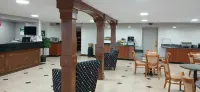 Red Roof Inn Leeds - Motels