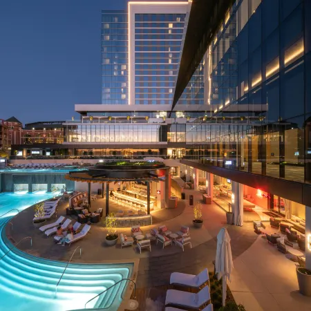 Loews Arlington Hotel