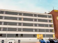 B&B HOTEL Kassel-City Hotels near Druselturm