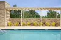 Home2 Suites by Hilton Jackson - Pools