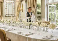 Careys Manor Hotel & SenSpa - parking