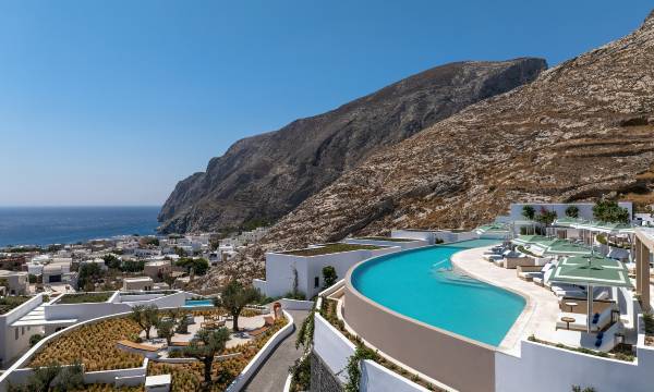 Sandblu Santorini, LXR Hotels & Resorts