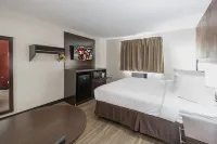 Red Roof Inn Bristol - Motels