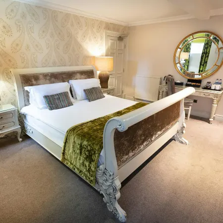 Crabwall Manor Hotel & Spa