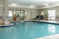 Hampton Inn Niles/Warren - Pools