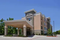 Hampton Inn & Suites Dallas Market Center - 2-Star