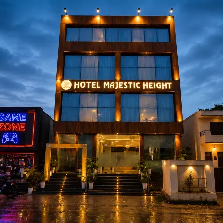 Hotel Majestic Heights
