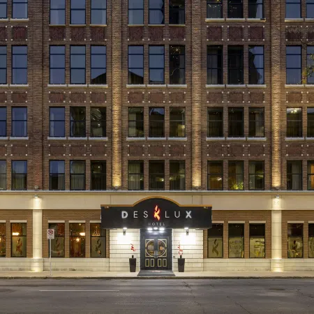 Des Lux Hotel