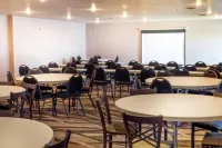 Cobblestone Inn & Suites - Big Lake - parking