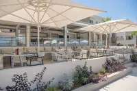 Iperion Beach Hotel - parking