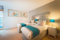 Highland Apartments by Mansley - balcony