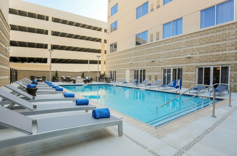 DoubleTree by Hilton Evansville photo 2