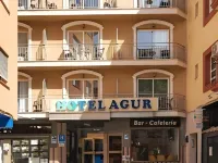 Hotel Agur โรงแรมใกล้หาดฟูเอนกิโรลา