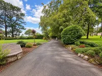 Luxury 4BR 3Bath Villa With Games Room and Garden -  Privatzimmer