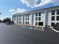 Spark by Hilton Franklin - Parkplatz
