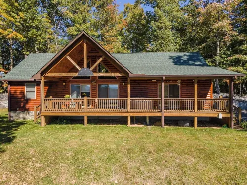 Stunning Mtn Views, Hot Tub+Fire Pit, Fireplace~Grill, WiFi, Private, Near Town! - Homestays