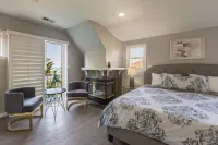 @ Marbella Lane - KnollTop Property | HotTub