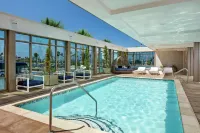 Hilton Garden Inn San Diego Downtown/Bayside - Rooftop Pools