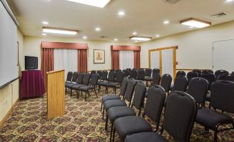 Country Inn & Suites by Radisson, Romeoville, IL