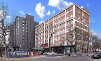 Taimu Mountain Business Hotel (Beijing Railway Station Jianguomen Metro Station)