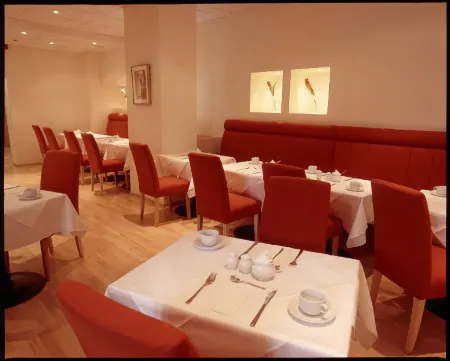 โรงแรมเดอะสวีท การ์เด้น