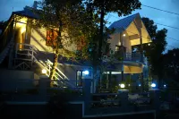 4 Bedroom Villa with Balcony Mountain View - Villas