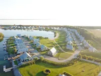 Oesterdam Resort Hotels in Tholen