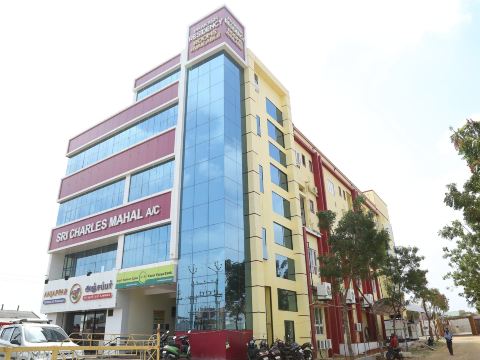 Hotel Prakash Residency with EV Station