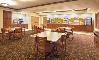 Holiday Inn Express & Suites Cedar City