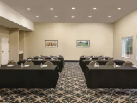 La Quinta Inn & Suites by Wyndham I-20 Longview South Hotels in Longview