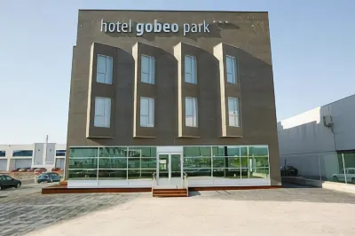 Gobeo Park Отели рядом с достопримечательностью «Escuela Universitaria de Trabajo Social»