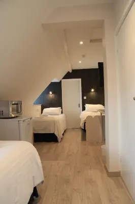 Debden Guest House Hotels in Hillingdon