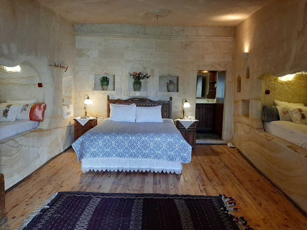 Elkep Evi Cave Hotel