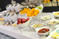 DoubleTree by Hilton Izmir Airport - breakfast
