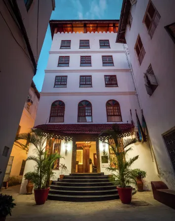 Spice Tree by Turaco Отели рядом с достопримечательностью «Персидские бани Хамамни»