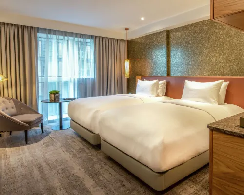 Lincoln Plaza London, Curio Collection by Hilton Hotels near Docklands