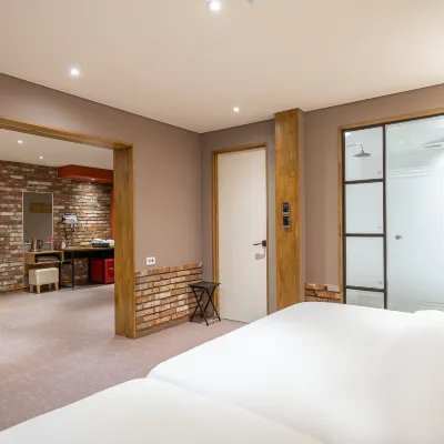 Incheon Soma Hotel Отели рядом с достопримечательностью «Спортивный Комплекс Инчхон Мунхак»