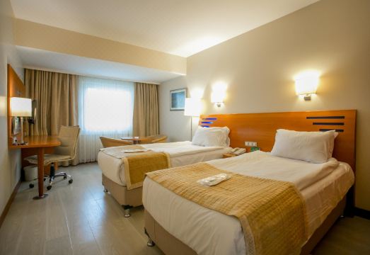 Holiday Inn Istanbul City Hotel Overview