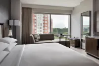 Bethesda North Marriott Hotel & Conference Center Отели рядом с достопримечательностью «Парк Слиго Авеню Нейборхуд»