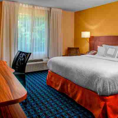 Fairfield Inn & Suites Emporia I-95 Rooms