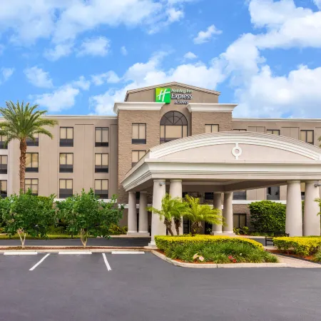 Holiday Inn Express & Suites LAKE PLACID by IHG