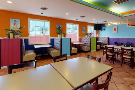 Ramada by Wyndham Strasburg/Shenandoah Valley