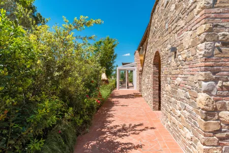 Wonderful Family Suite in Tuscany Near Pisa and Florence - Two Bedrooms 4 pl