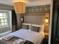 Queens Head Inn Hotel di Pooley Bridge