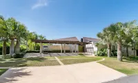 Villa for Private Events Hotels near Mas Flow Game Tech