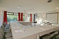 Best Western Plus Hostellerie du Vallon Hotels in Trouville-sur-Mer