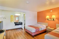 Travelodge by Wyndham Brattleboro VT - 2-Star
