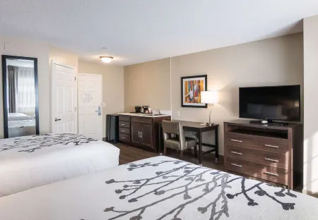 Sleep Inn & Suites Columbus Near Fort Benning Отели рядом с достопримечательностью «Coca-Cola Space Science Center»