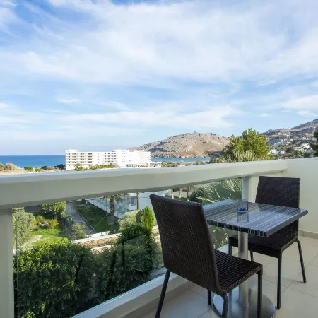 Lindos White Hotel & Suites